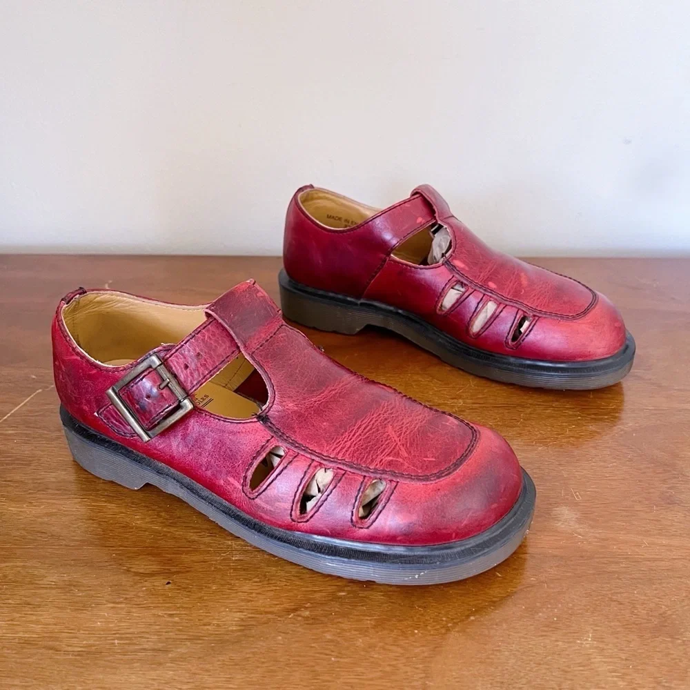 Dr Martens • vintage 8251 t-strap mary janes cutout sandals red leather England - Picture 10 of 10